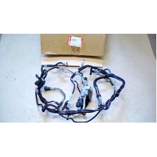 DISCOVERY 3 AND 4 EMISSION CONTROL HOSE AND BRACKET ASSY